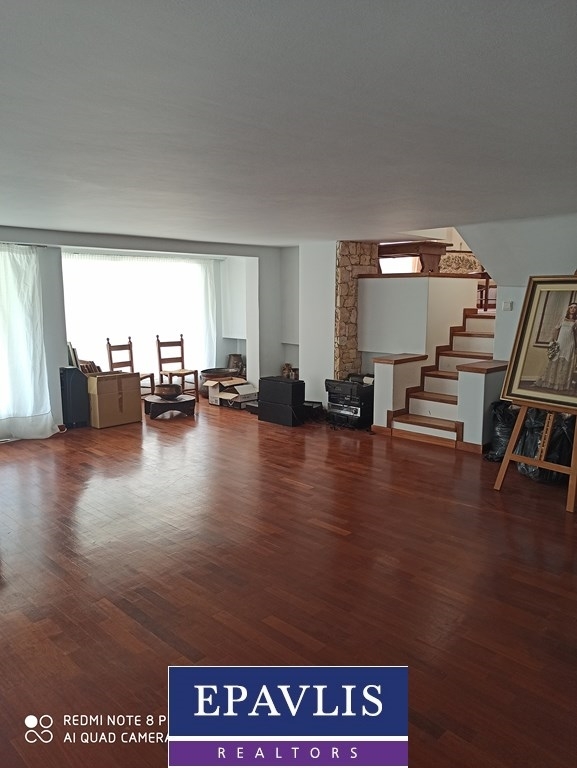 955189, (For Sale) Residential Floor apartment || Athens South/Glyfada - 330 Sq.m, 3 Bedrooms, 1.090.000€