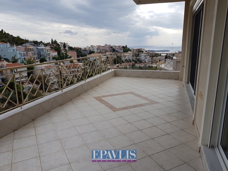 1081058, (For Sale) Residential Floor apartment || East Attica/Voula - 120 Sq.m, 3 Bedrooms, 490.000€