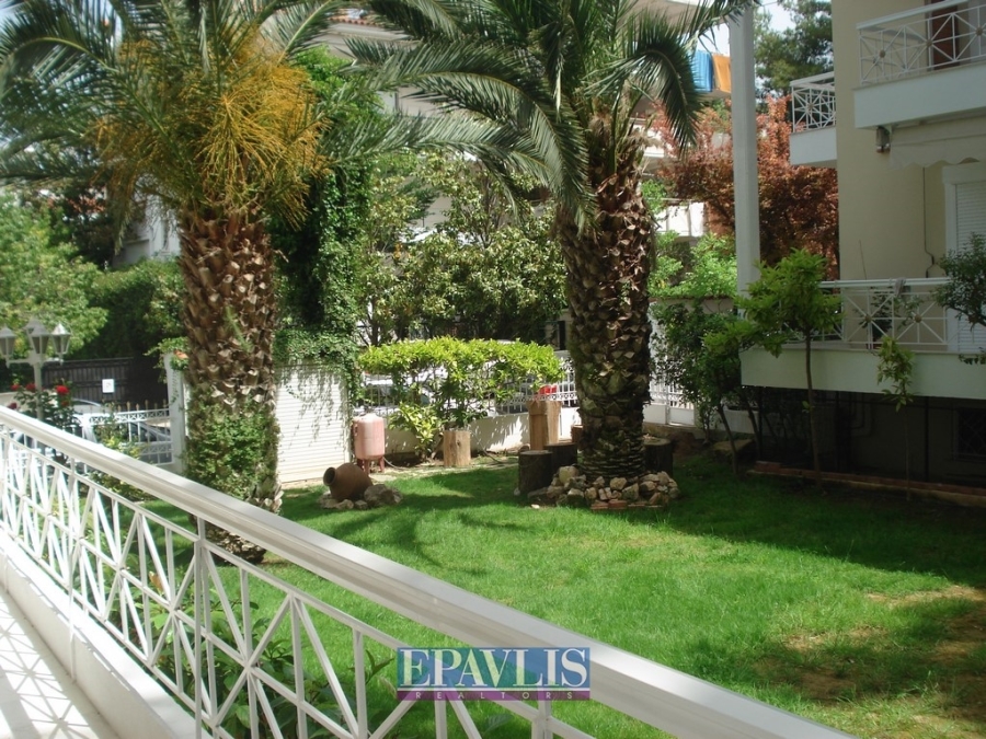 1176378, (For Rent) Residential Maisonette || Athens North/Kifissia - 290 Sq.m, 5 Bedrooms, 2.200€