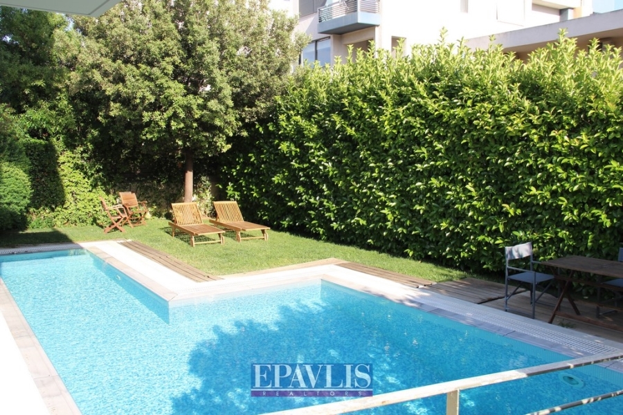 1470978, (For Sale) Residential Floor apartment || Athens South/Glyfada - 127 Sq.m, 3 Bedrooms, 730.000€