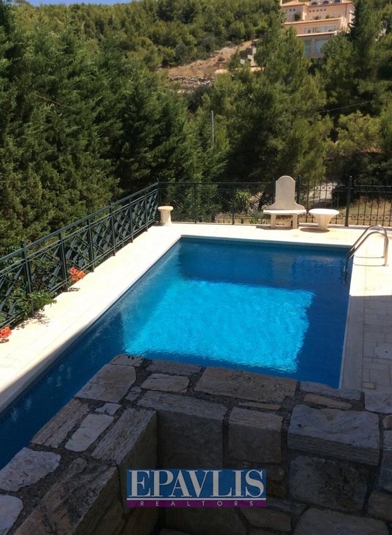 1151877, (For Rent) Residential Detached house || Athens North/Kifissia - 335 Sq.m, 4 Bedrooms, 4.500€