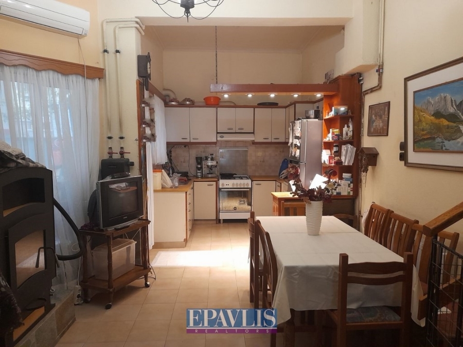 1476560, (For Sale) Residential Maisonette || Athens Center/Vyronas - 86 Sq.m, 3 Bedrooms, 154.000€
