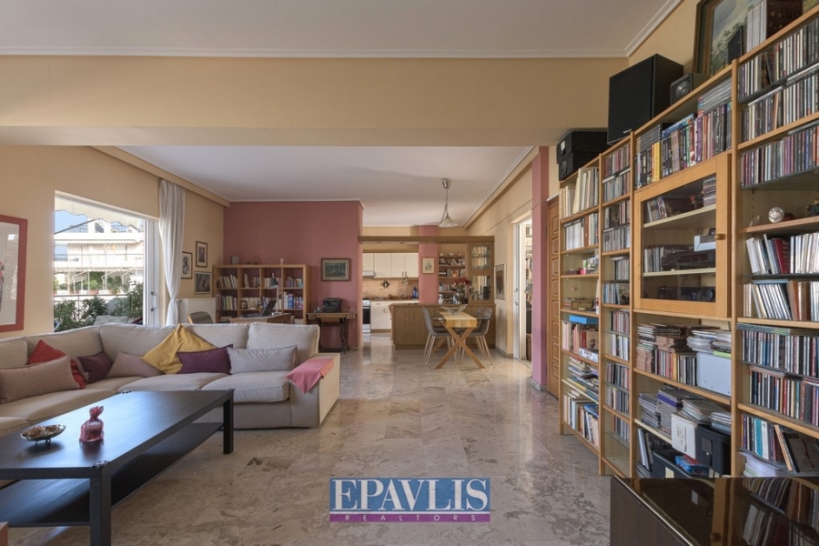 1495091, (For Sale) Residential Floor apartment || Athens Center/Zografos - 124 Sq.m, 3 Bedrooms, 300.000€