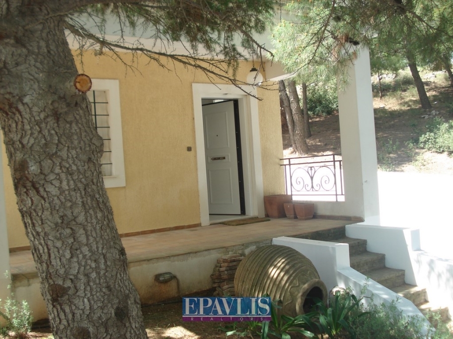 1547617, (Verkauf) Wohnung/Residenz Einzelhaus  || Athens North/Kifissia - 430 m², 4 Schlafzimmer, 880.000€