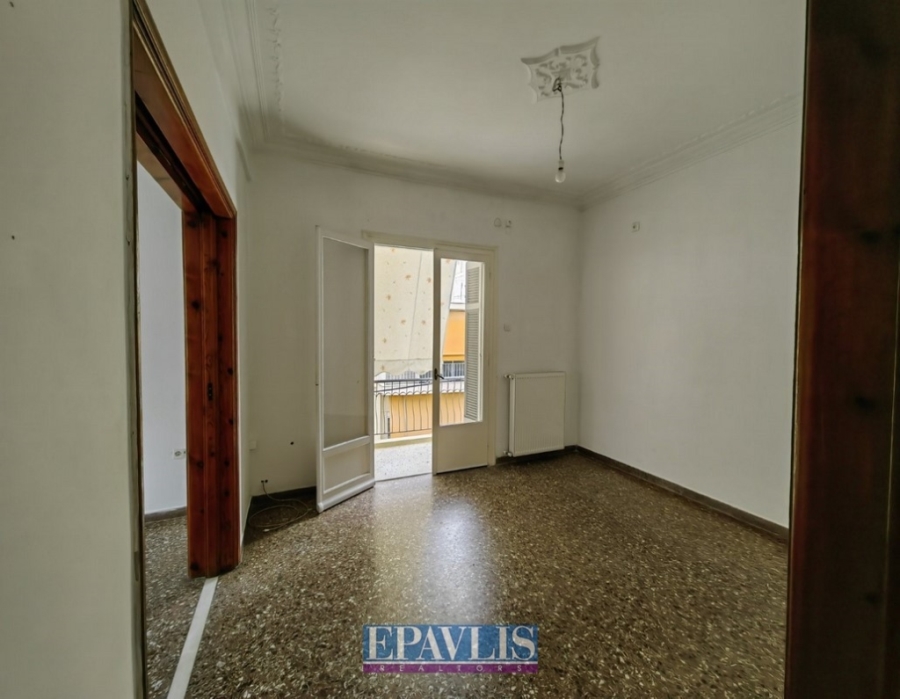 1553583, (Verkauf) Wohnung/Residenz Etagenwohnung || Piraias/Piraeus - 98 m², 3 Schlafzimmer, 170.000€