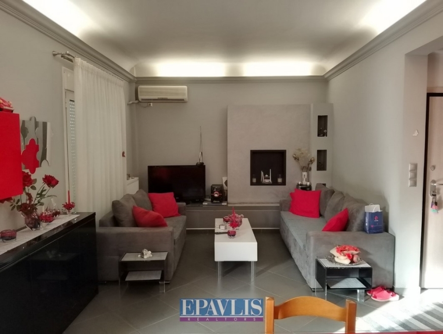 1613058, (For Sale) Residential Floor apartment || Athens South/Agios Dimitrios - 105 Sq.m, 3 Bedrooms, 225.000€