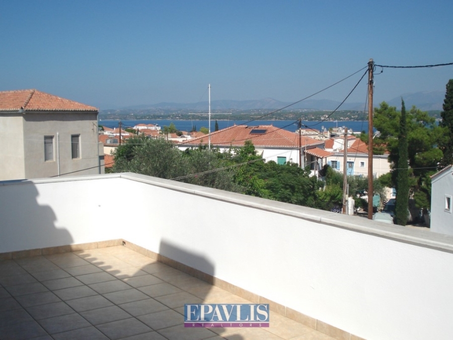 1622385, (For Sale) Residential Detached house || Piraias/Spetses - 240 Sq.m, 6 Bedrooms, 1.100.000€