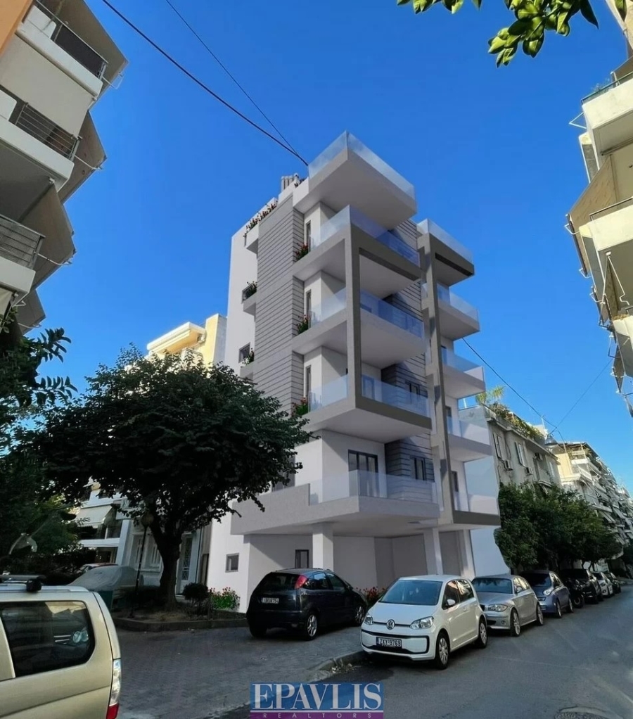 1658234, (For Sale) Residential Floor apartment || Athens Center/Vyronas - 67 Sq.m, 2 Bedrooms, 230.000€