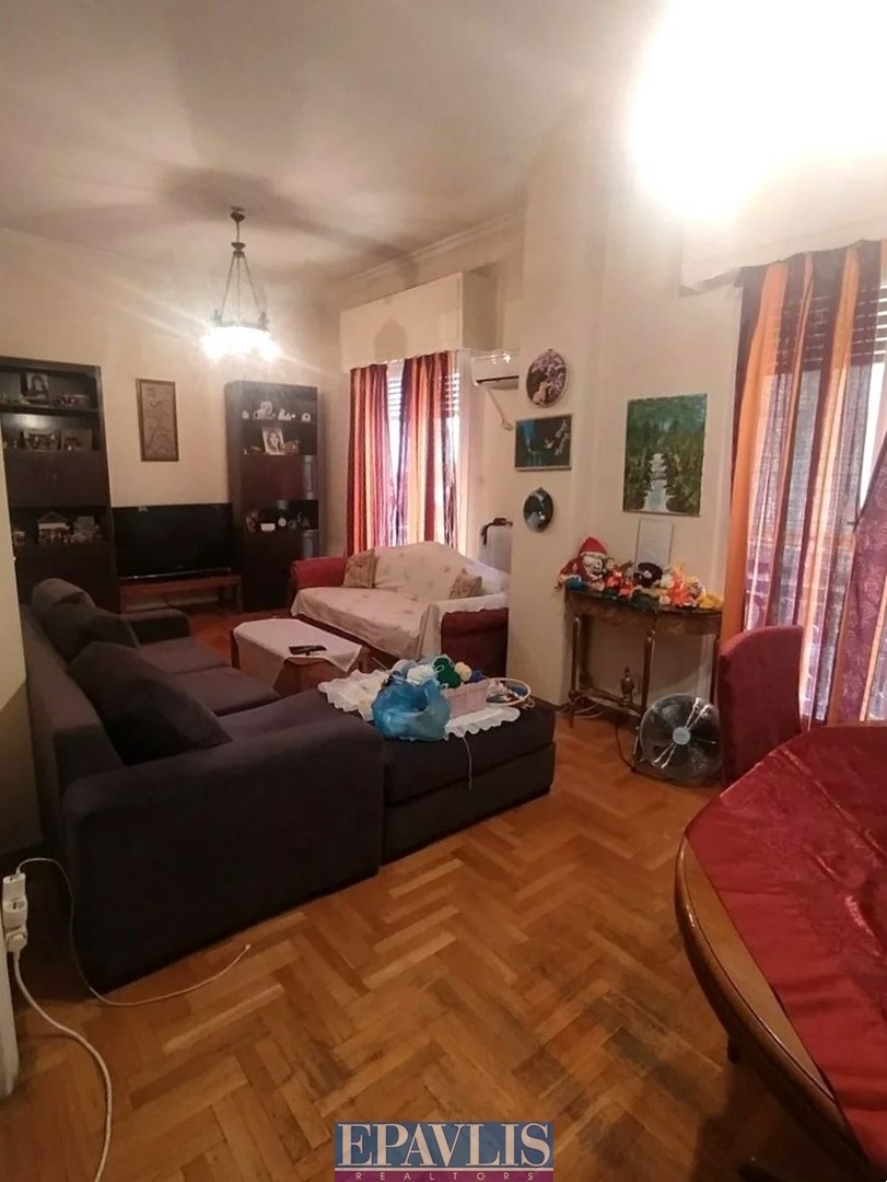 1660972, (For Sale) Residential Floor apartment || Athens South/Kallithea - 111 Sq.m, 3 Bedrooms, 157.000€