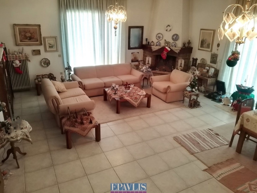 1665939, (Verkauf) Wohnung/Residenz Maisonette || Athens South/Agios Dimitrios - 165 m², 4 Schlafzimmer, 225.000€