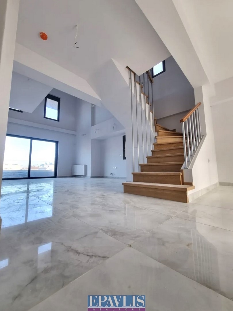 1669276, (Verkauf) Wohnung/Residenz Maisonette || Athens South/Palaio Faliro - 137 m², 4 Schlafzimmer, 630.000€