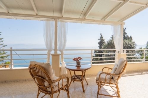 383771, (Verkauf) Wohnung/Residenz Villa || Corfu (Kerkira)/Achilleio - 263 m², 5 Schlafzimmer, 1.000.000€