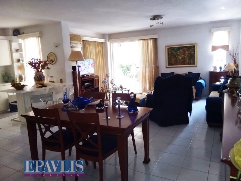 856031, (For Sale) Residential Apartment || Athens Center/Vyronas - 117 Sq.m, 3 Bedrooms, 240.000€