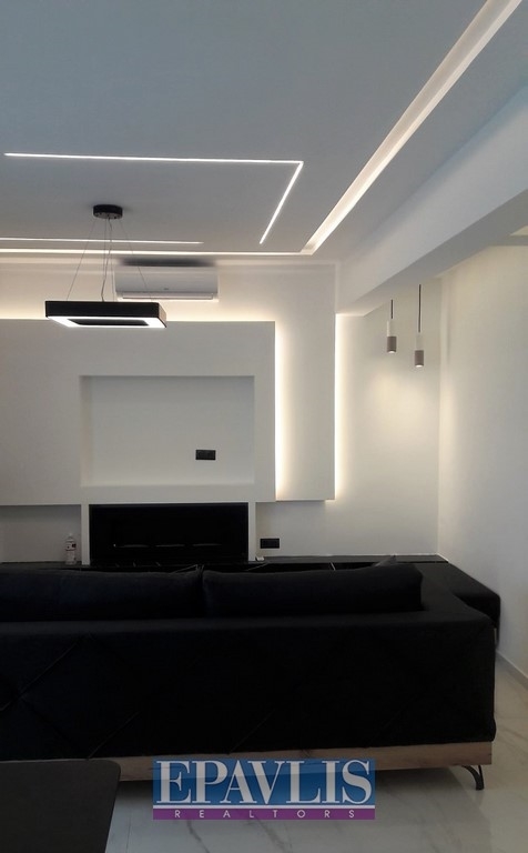 1285680, (For Sale) Residential Floor apartment || Athens South/Glyfada - 120 Sq.m, 4 Bedrooms, 390.000€
