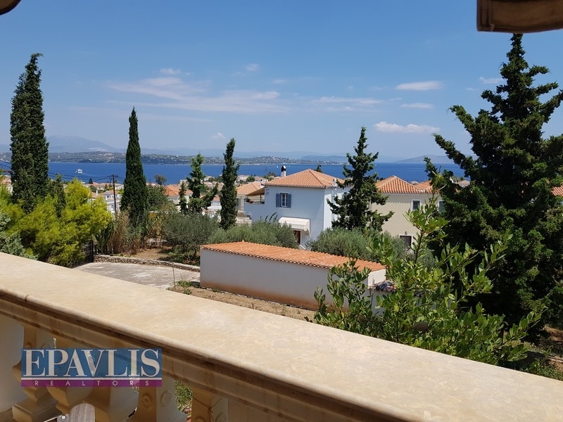 929266, (For Sale) Residential Detached house || Piraias/Spetses - 210 Sq.m, 4 Bedrooms, 750.000€