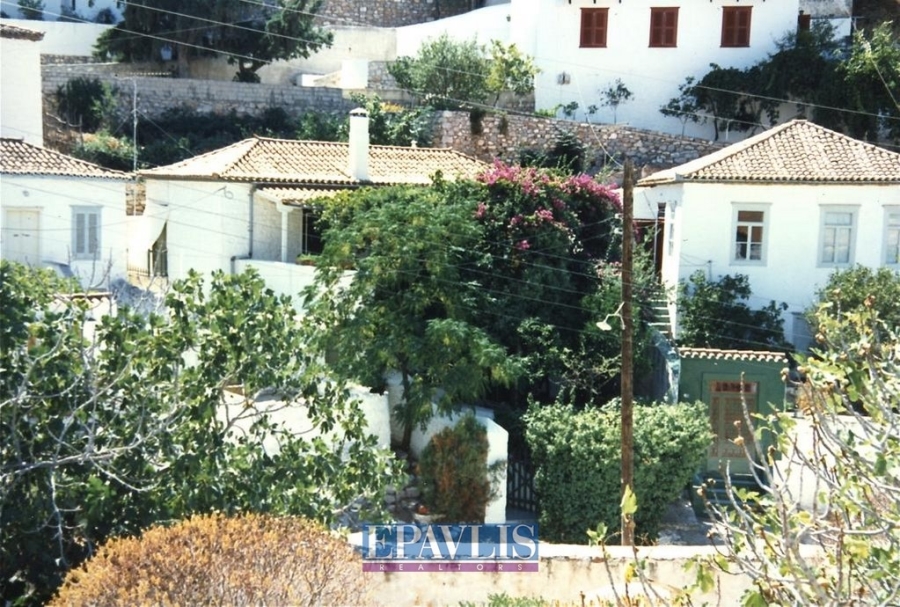 1150702, (For Sale) Residential Detached house || Piraias/Hydra - 162 Sq.m, 3 Bedrooms, 780.000€