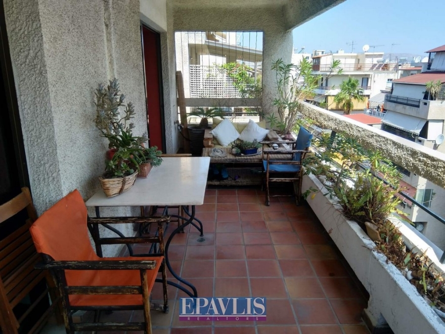 1387634, (For Sale) Residential Floor apartment || Athens South/Palaio Faliro - 78 Sq.m, 2 Bedrooms, 270.000€