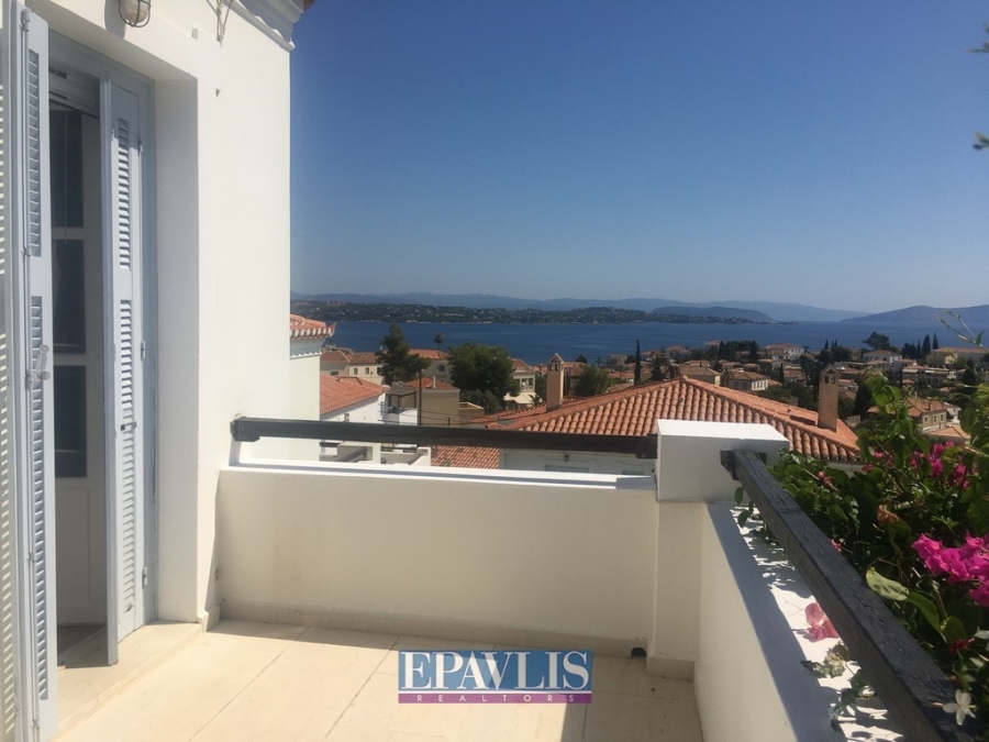 1394777, (For Sale) Residential Maisonette || Piraias/Spetses - 115 Sq.m, 3 Bedrooms, 510.000€
