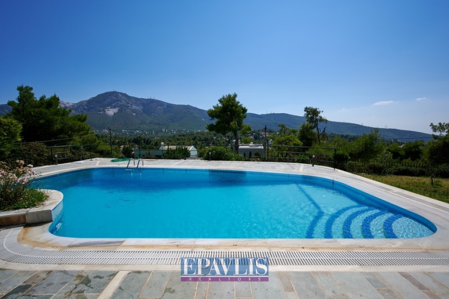 1410418, (For Sale) Residential Villa || East Attica/Dionysos - 550 Sq.m, 5 Bedrooms, 1.850.000€